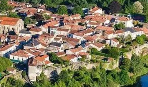 哈密回乡建别墅为什么一定要选专业乡墅公司